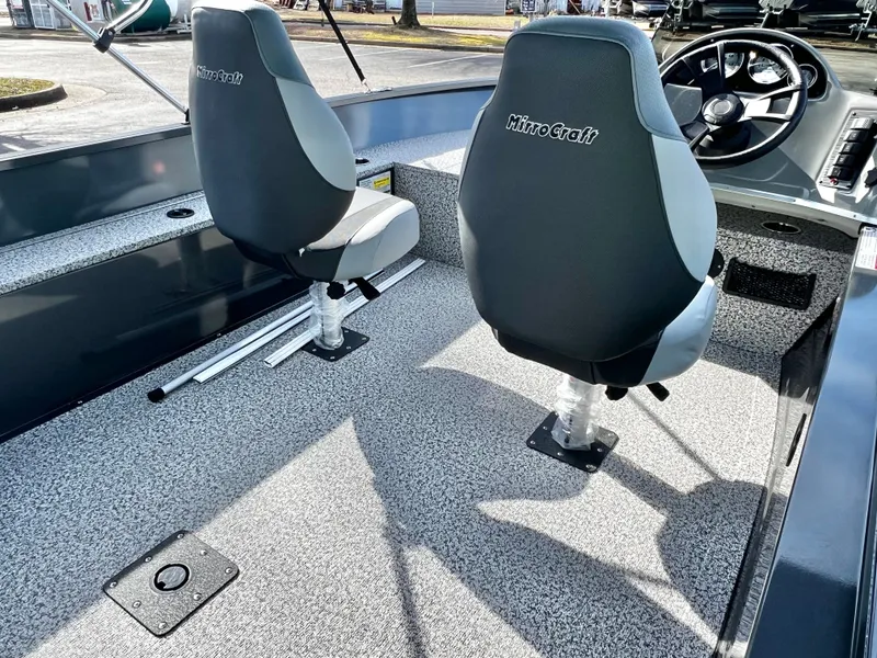 Slide: The Image of MirroCraft 167SC Outfitter 2026 - 13