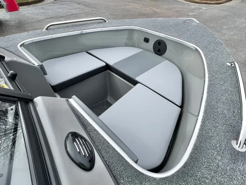 Slide: The Image of MirroCraft 1628 Holiday 2026 - 9