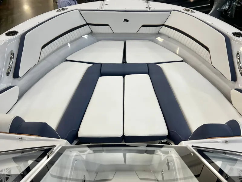 Slide: The Image of Stingray 20SBX 2026 - 13