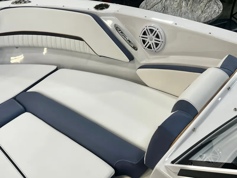 Slide: The Image of Stingray 20SBX 2026 - 16