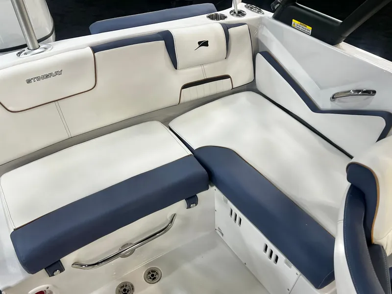 Slide: The Image of Stingray 20SBX 2026 - 24