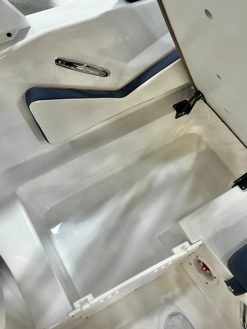 Slide: The Image of Stingray 20SBX 2026 - 27