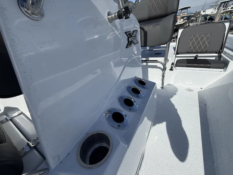 Slide: The Image of Xpress H20B Bay 2026 - 6