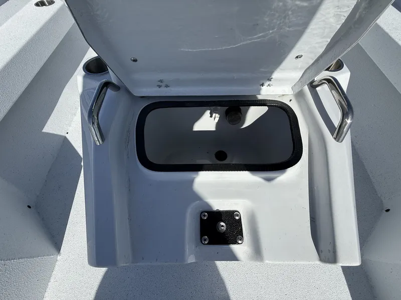 Slide: The Image of Xpress H20B Bay 2026 - 8