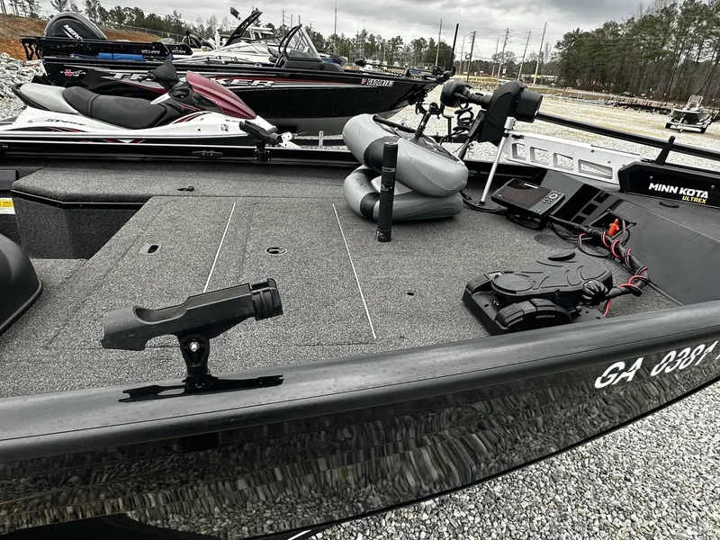 Slide: The Image of Lowe Stinger ST175 LOADED WITH ADDONS 2016 - 6