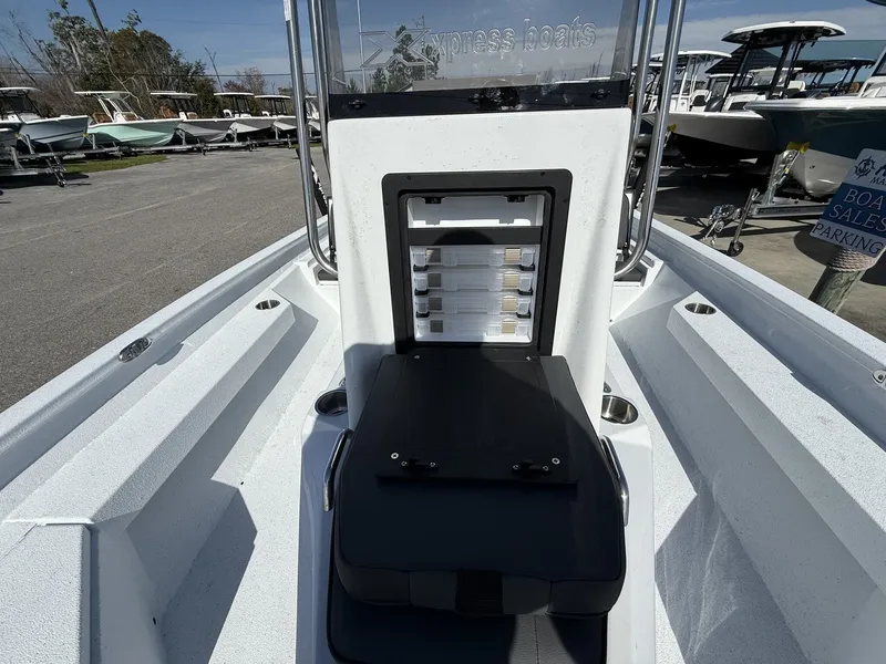 Slide: The Image of Xpress H20B Bay 2026 - 7