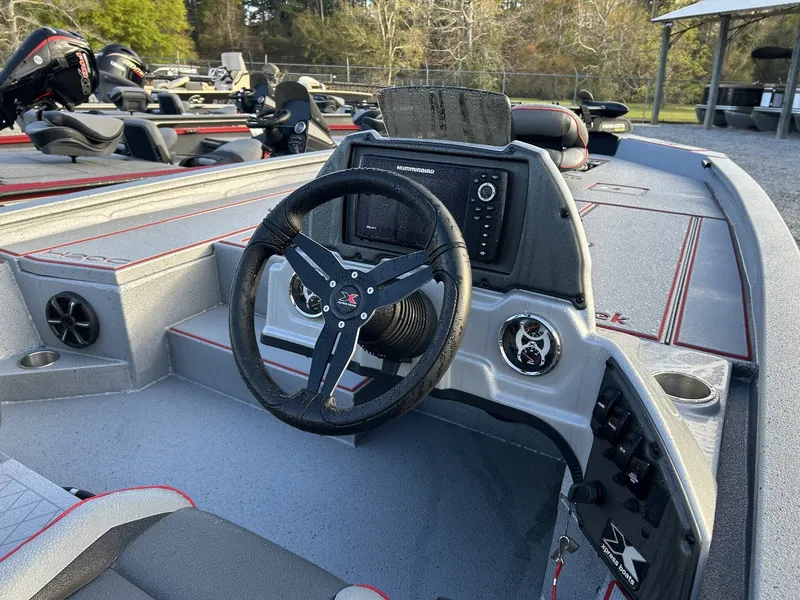 Slide: The Image of Xpress H20C Crappie 2026 - 4