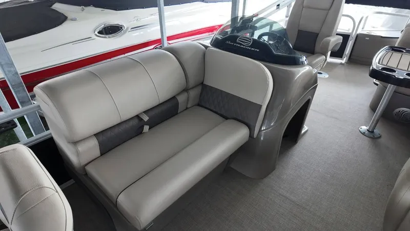 Slide: The Image of Tracker 20DLX Fishin Barge 2022 - 14