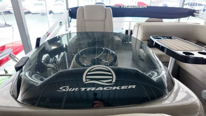 Slide: The Image of Tracker 20DLX Fishin Barge 2022 - 19