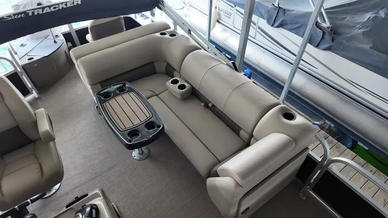 Slide: The Image of Tracker 20DLX Fishin Barge 2022 - 29