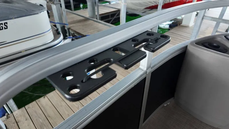 Slide: The Image of Tracker 20DLX Fishin Barge 2022 - 40