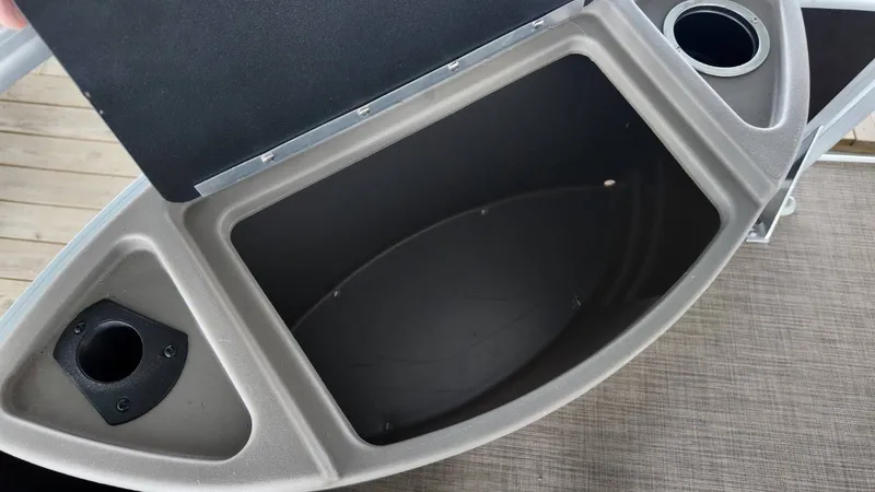 Slide: The Image of Tracker 20DLX Fishin Barge 2022 - 45