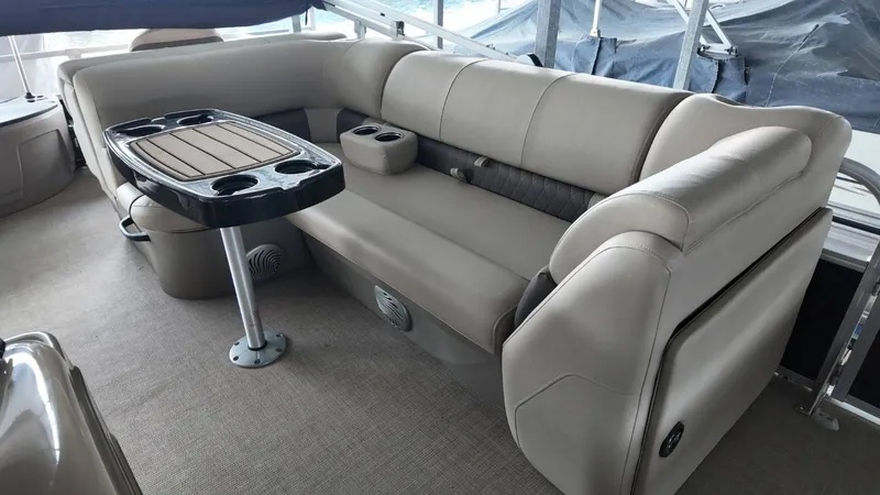 Slide: The Image of Tracker 20DLX Fishin Barge 2022 - 46