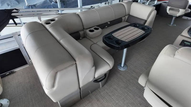 Slide: The Image of Tracker 20DLX Fishin Barge 2022 - 47