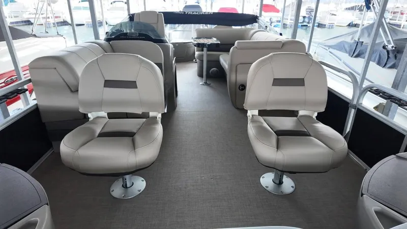 Slide: The Image of Tracker 20DLX Fishin Barge 2022 - 7