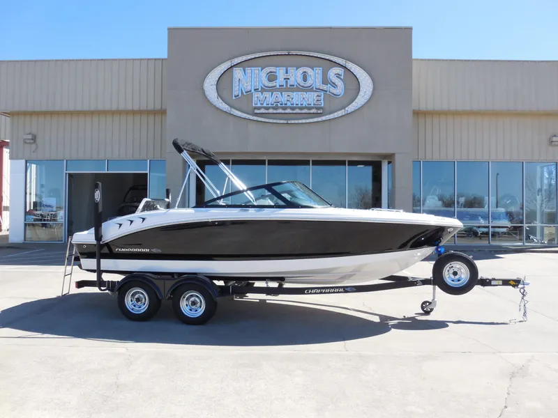 The Image of Chaparral 21 SSi 2026 - 1