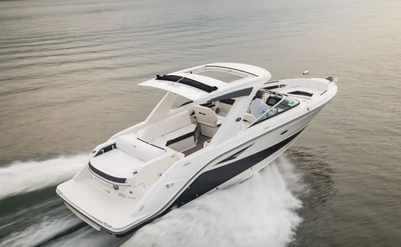 The Image of Sea Ray SLX 310 2026 - undefined