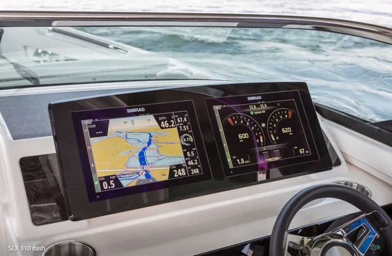 Slide: The Image of Sea Ray SLX 310 2026 - 17