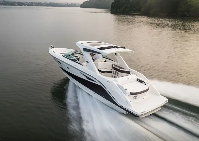 Slide: The Image of Sea Ray SLX 310 2026 - 2