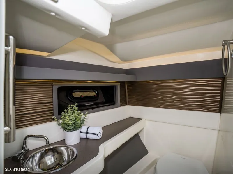 Slide: The Image of Sea Ray SLX 310 2026 - 3