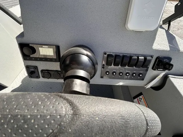 Slide: The Image of SeaArk SeaArk Easy 200 2026 - 13