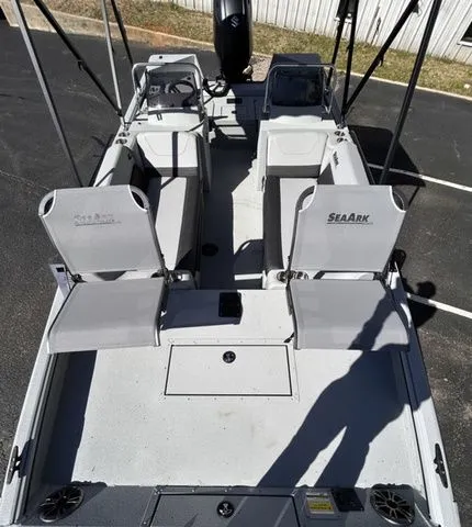 Slide: The Image of SeaArk SeaArk Easy 200 2026 - 8