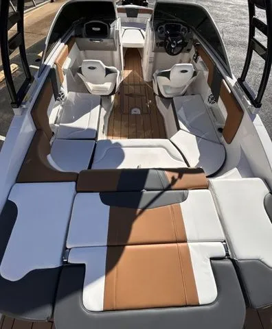 Slide: The Image of Chaparral 23 SSi 2023 - 13