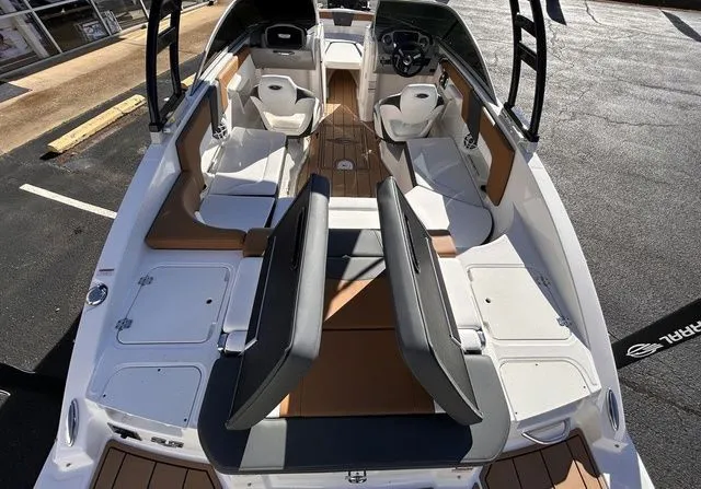 Slide: The Image of Chaparral 23 SSi 2023 - 18