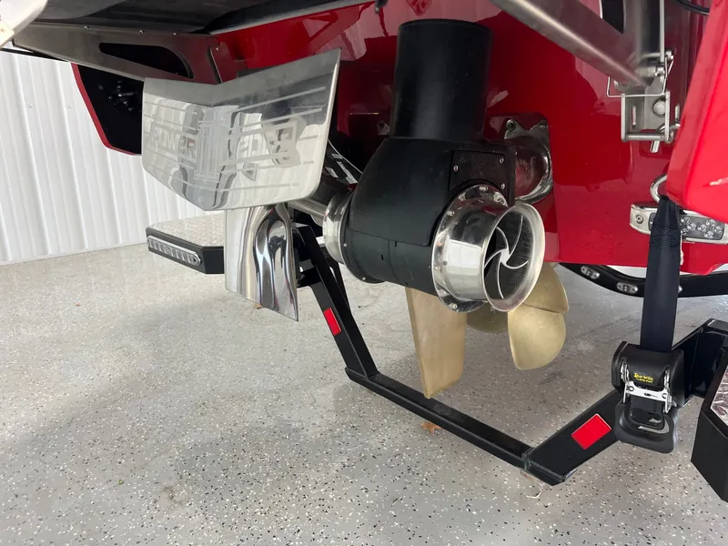 Slide: The Image of Malibu Wakesetter 25LSV 2025 - 4