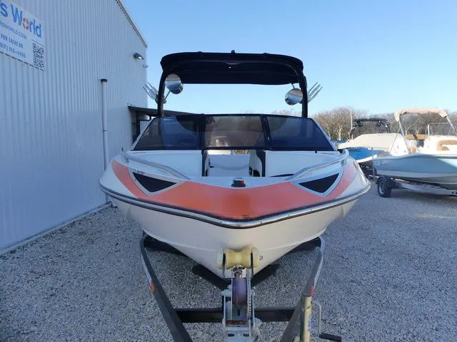 Slide: The Image of Malibu Wakesetter VTX 2008 - 8