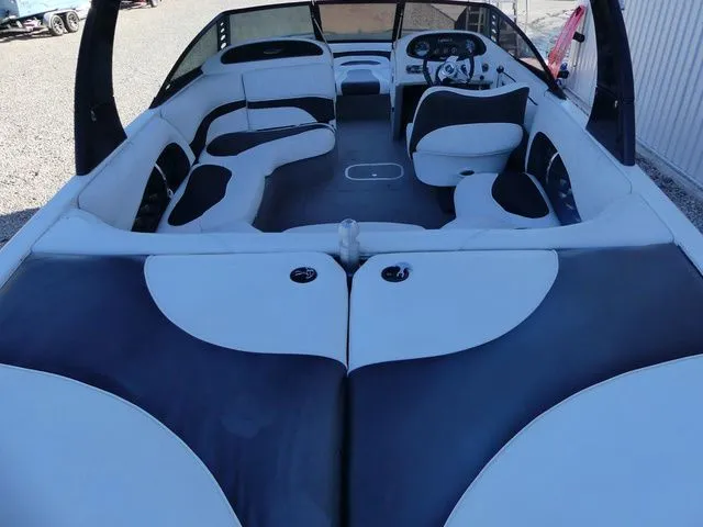 Slide: The Image of Malibu Wakesetter VTX 2008 - 9