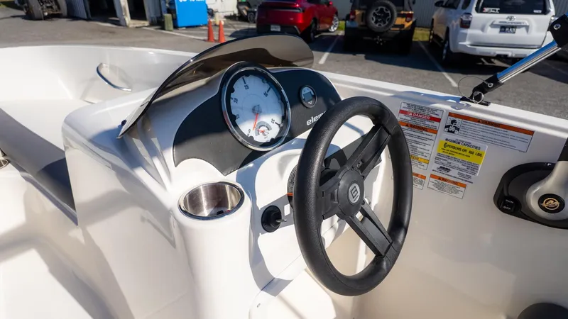 Slide: The Image of Bayliner Element E16 2021 - 20