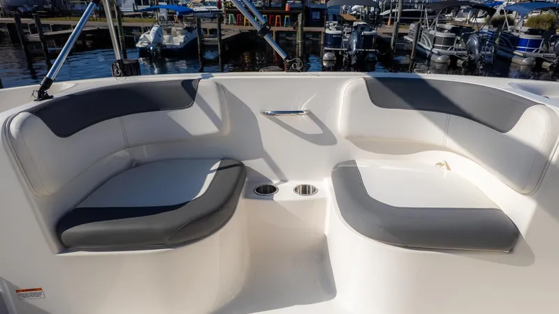 Slide: The Image of Bayliner Element E16 2021 - 6