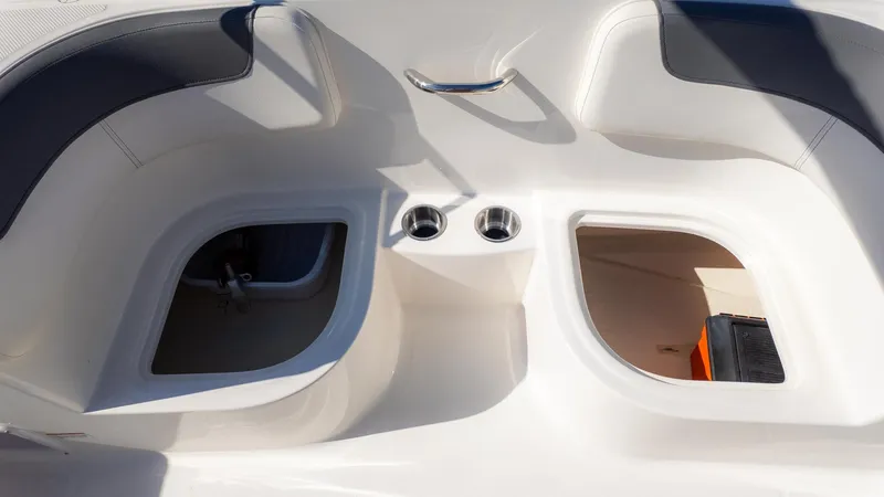 Slide: The Image of Bayliner Element E16 2021 - 7