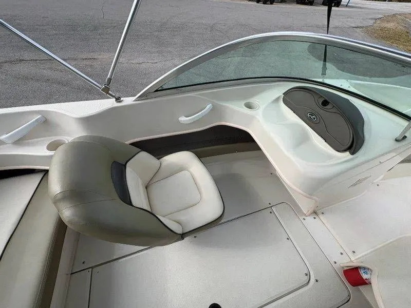 Slide: The Image of Sea Ray 180 Sport 2005 - 21