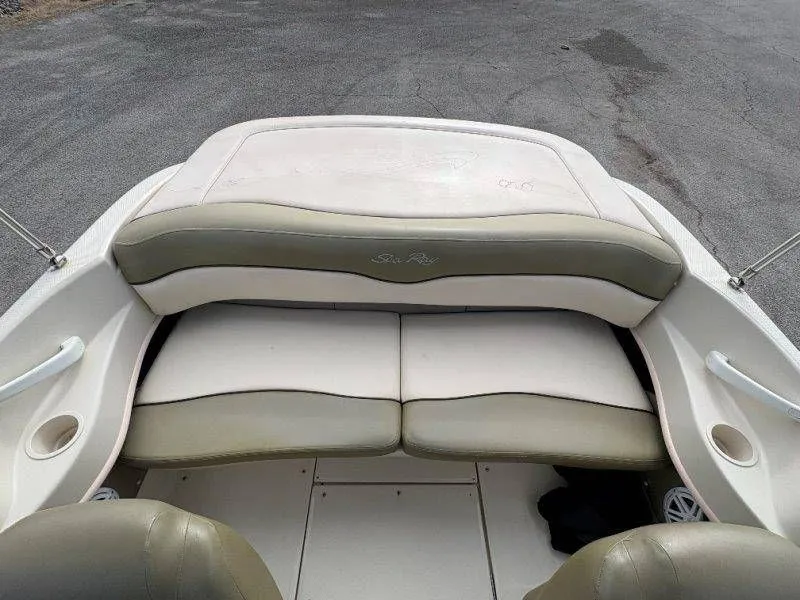 Slide: The Image of Sea Ray 180 Sport 2005 - 26