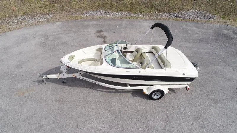 Slide: The Image of Sea Ray 180 Sport 2005 - 3