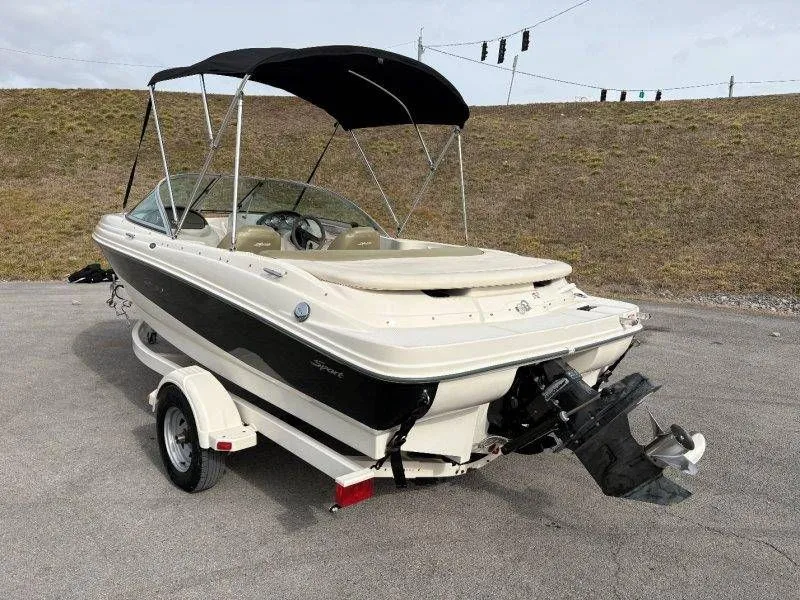 Slide: The Image of Sea Ray 180 Sport 2005 - 35