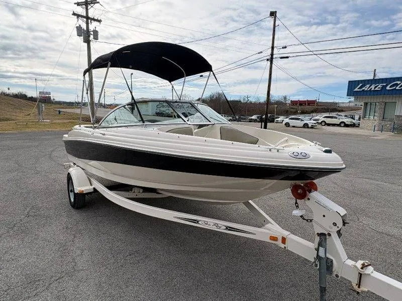 Slide: The Image of Sea Ray 180 Sport 2005 - 41