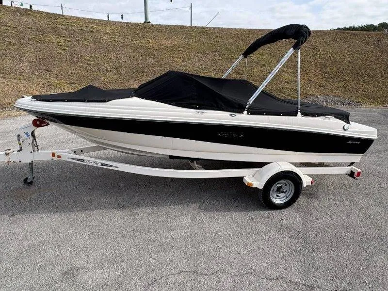 Slide: The Image of Sea Ray 180 Sport 2005 - 46