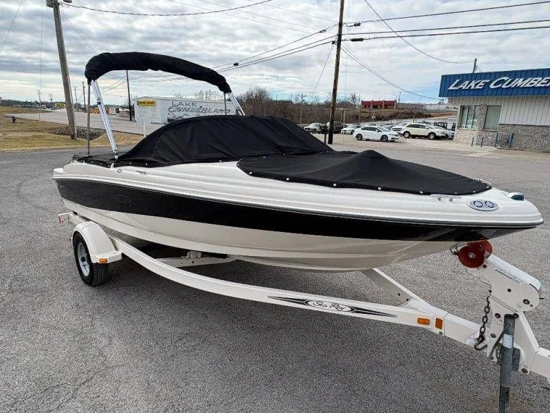 Slide: The Image of Sea Ray 180 Sport 2005 - 50