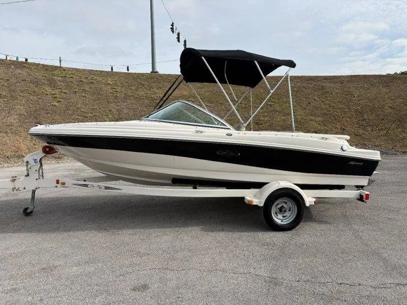 Slide: The Image of Sea Ray 185 Sport 2005 - 38
