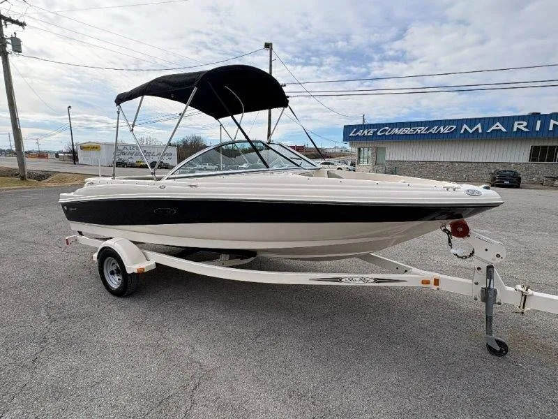 Slide: The Image of Sea Ray 185 Sport 2005 - 43