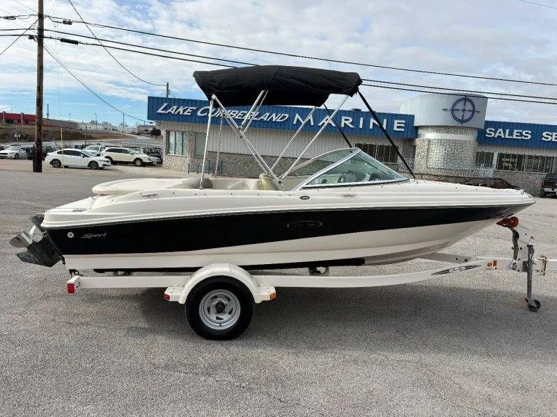 Slide: The Image of Sea Ray 185 Sport 2005 - 44