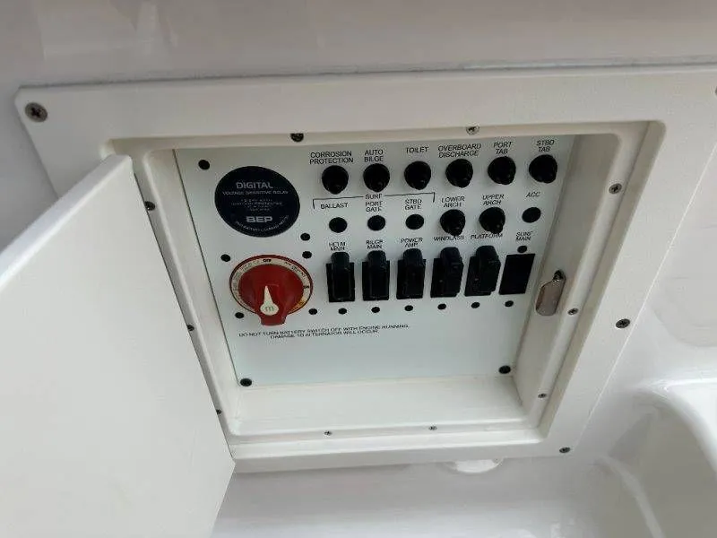 Slide: The Image of Control panel of Chaparral SSX 30 boat, model 2026. - 40
