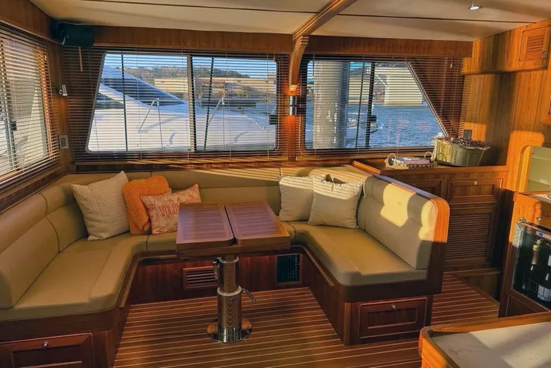 Slide: The Image of Helmsman Trawlers 43E - Salon Settee - 4