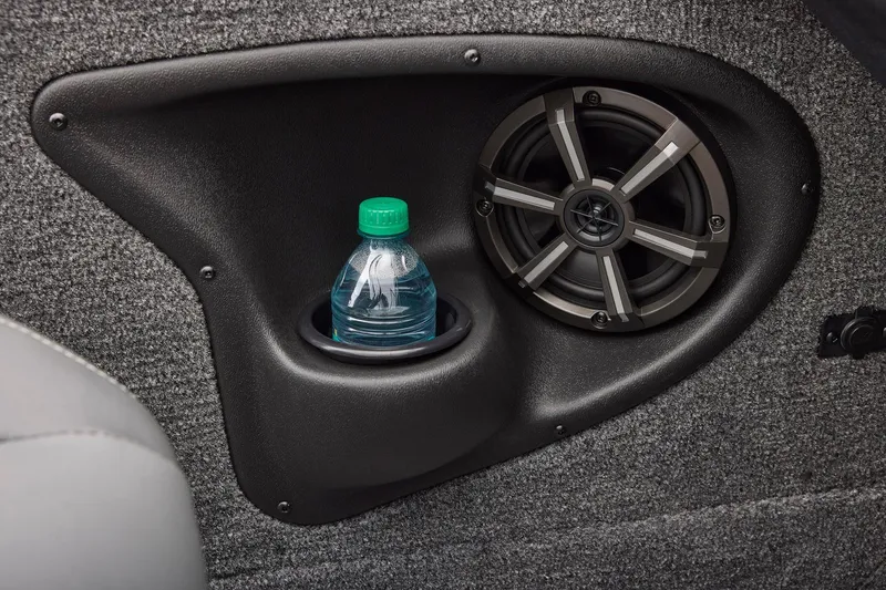 Slide: The Image of Tracker Targa V-18 Combo 2026 - 45