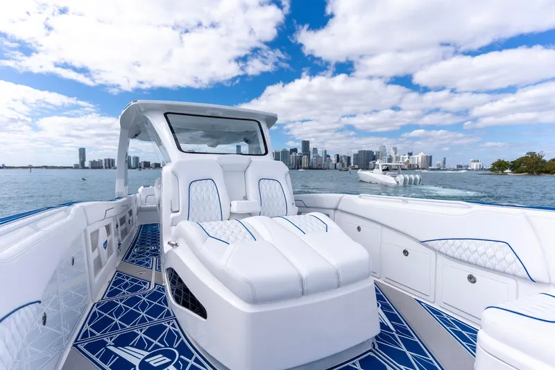 Slide: The Image of Deep Impact 399 Sport 2026 - 16