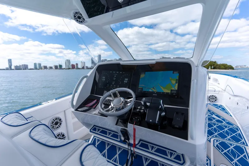 Slide: The Image of Deep Impact 399 Sport 2026 - 19