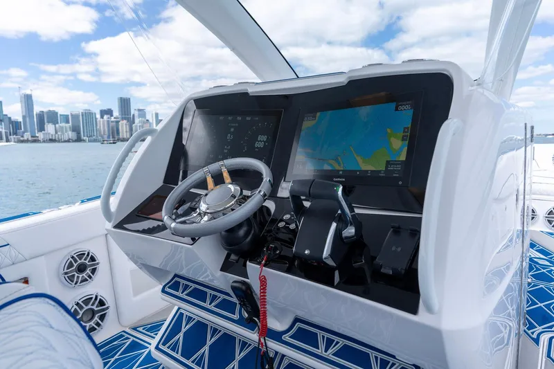 Slide: The Image of Deep Impact 399 Sport 2026 - 21